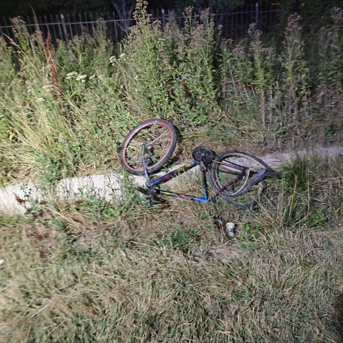 Accident rutier pe DN 67 Scoarța: un biciclist rănit grav