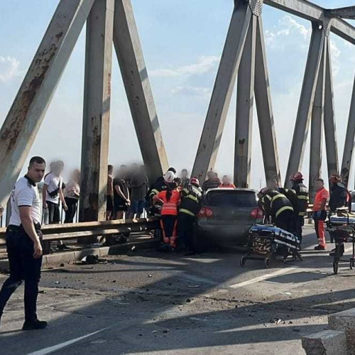 Accident rutier pe Drumul Național 65, podul peste râul Olt din Slatina