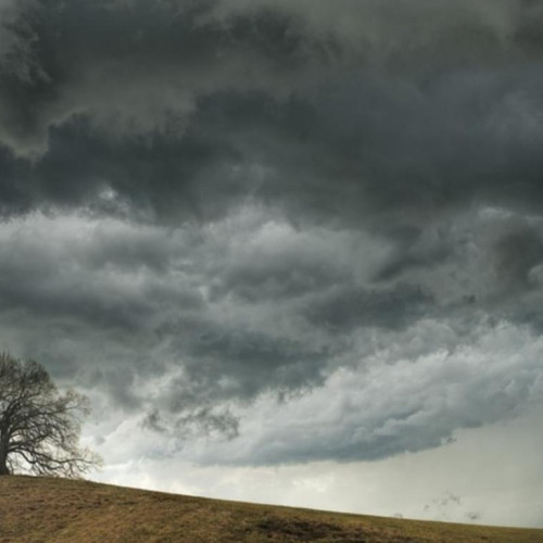 Meteorologii avertizează asupra furtunilor violente și ploilor torențiale