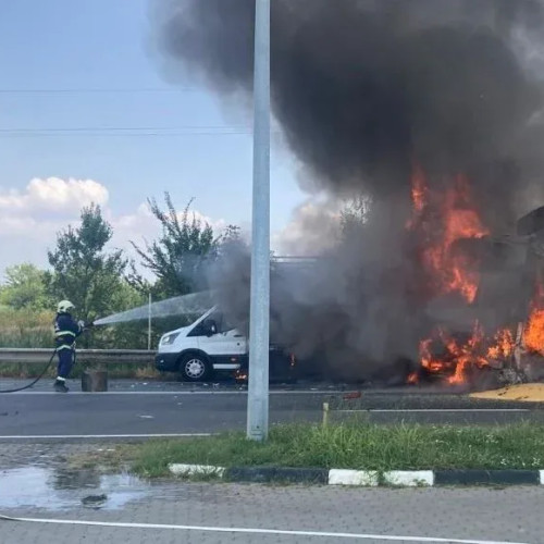 Accident rutier pe DN7, urmat de un incendiu