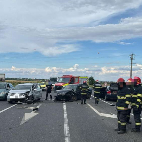 Accident rutier pe DN 2: Trei mașini și cinci răniți