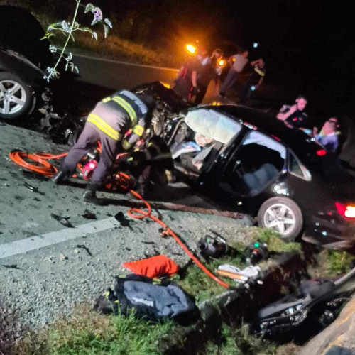 Accident rutier în comuna Arcani, cu mai multe persoane rănite