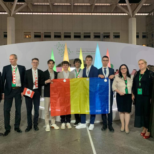 Elevii români strălucesc la Olimpiada Internațională de Chimie