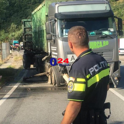 Accident rutier pe DN6 între Orșova și Topleț