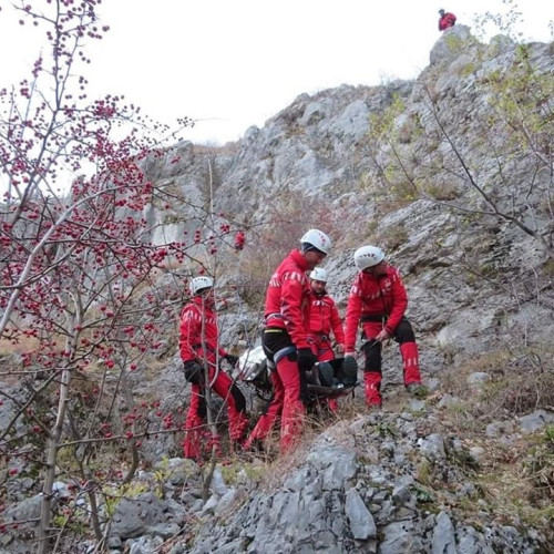 Zeci de accidente pe drumetiile montane in weekend