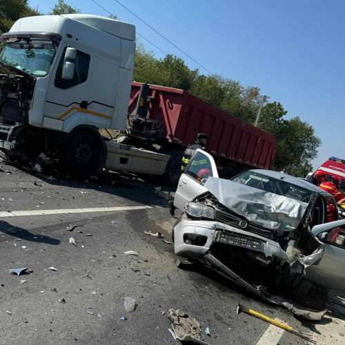 Accident rutier între două vehicule în Olt
