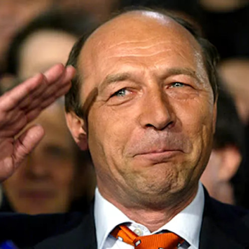 Traian Băsescu surprinde pe rețelele sociale cu două postări