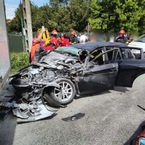 Cinci răniți într-un accident rutier pe DN 72 în Stoenești