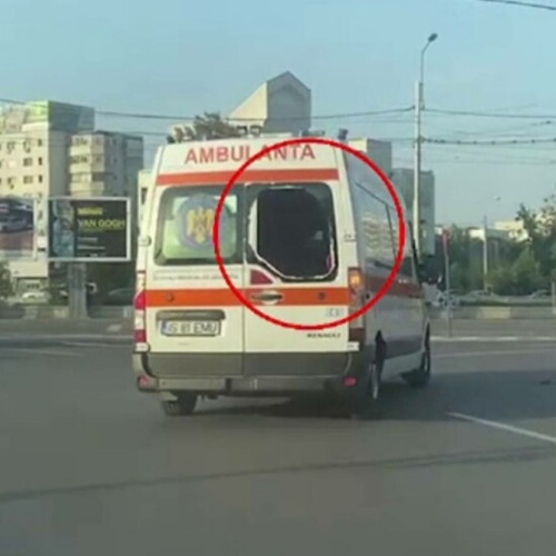 Ambulanță vandalizată în comuna Voinesti, după o intervenție dramatică