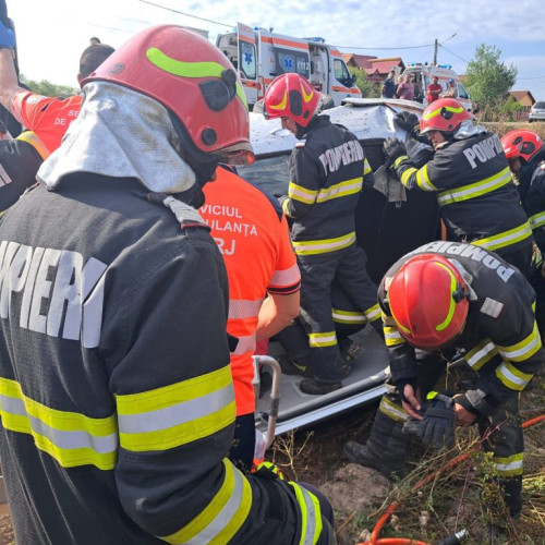 Un pieton a fost accidentat de un autocamion pe DN 6, în Caras-Severin