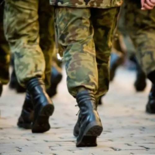 Serbia reintroduce serviciul militar obligatoriu