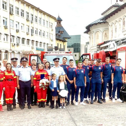 Moment emoționant, astăzi, în Piața Prefecturii din Târgu Jiu! FOTO