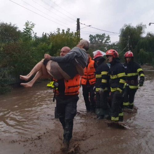 Cod roșu de ploi în județul Galați, două persoane și-au pierdut viața