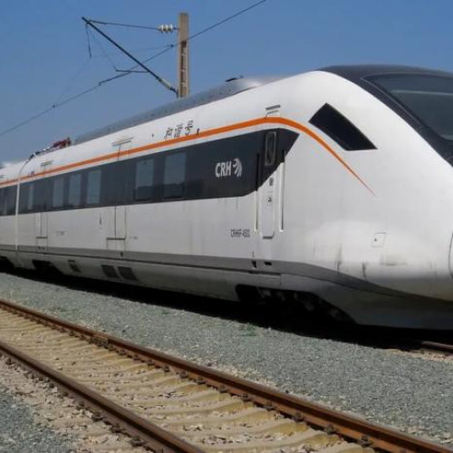 Primul tren electric chinezesc va circula pe sinele din România