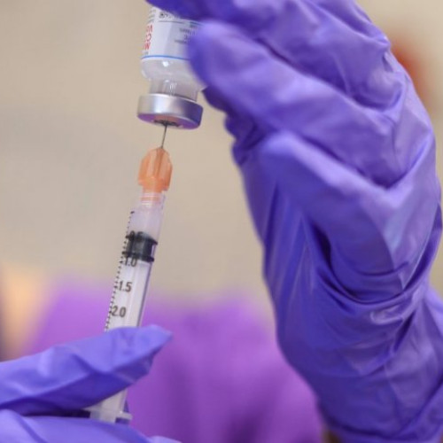 Medicii testează primul vaccin ARNm împotriva cancerului pulmonar