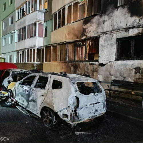 Incendiu în Codlea: Trei autoturisme distruse