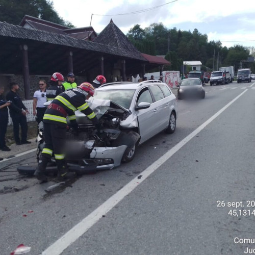 Accident rutier pe DN 67, în Tomsani