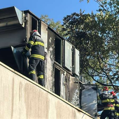 Incendiu la Cinematograful Gloria din Capitală, 100 de persoane evacuate