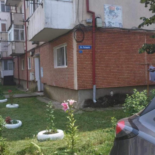 Proprietarii de locuințe de la parter pot închide balconul