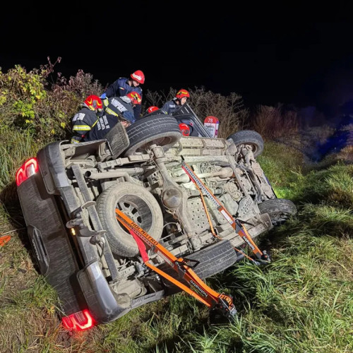 Accidente rutiere în Mureș: Intervenția pompierilor pentru salvarea victimei