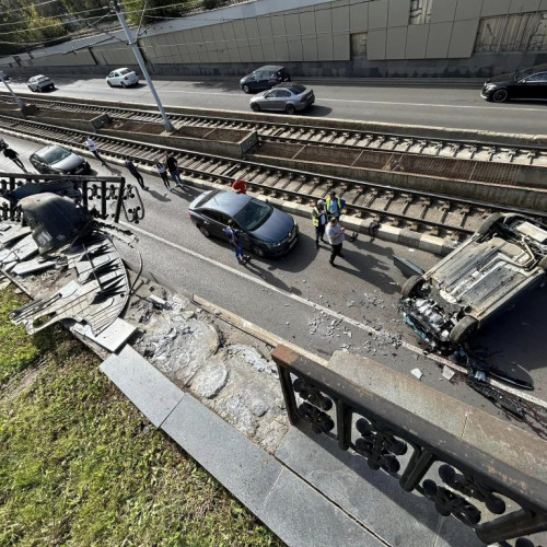 Pasajul Lujerului din București, blocat din cauza unui accident rutier