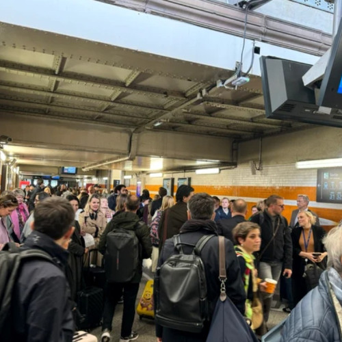 Explozie la locomotiva unui tren care transporta europarlamentari de la Strasbourg la Bruxelles