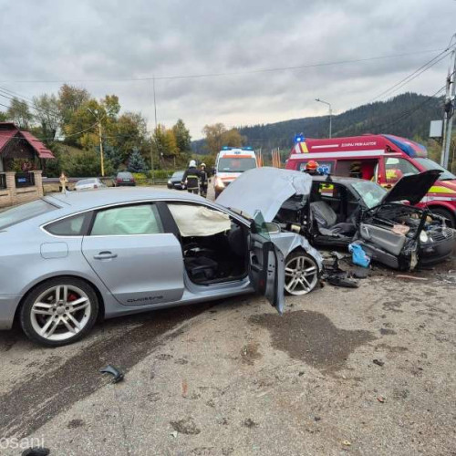 Accident rutier în Doroteia: Trei autoturisme implicate și victime incarcerate