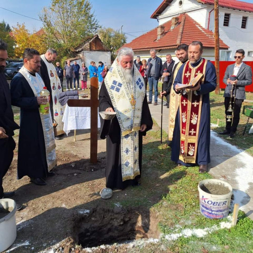 Mitropolitul Olteniei a pus piatra de temelie pentru o nouă biserică la Spitalul Județean din Târgu Jiu