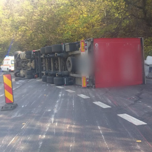 Trafic îngreunat pe DN7 din cauza unui accident rutier