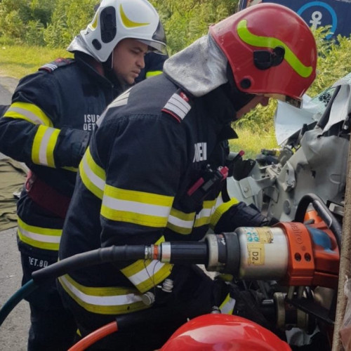 Intervenție rapidă a pompierilor mureșeni la un accident rutier în Gornești