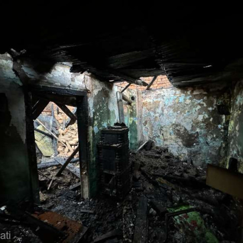 Un bătrân din Galați a murit în urma unui incendiu devastator