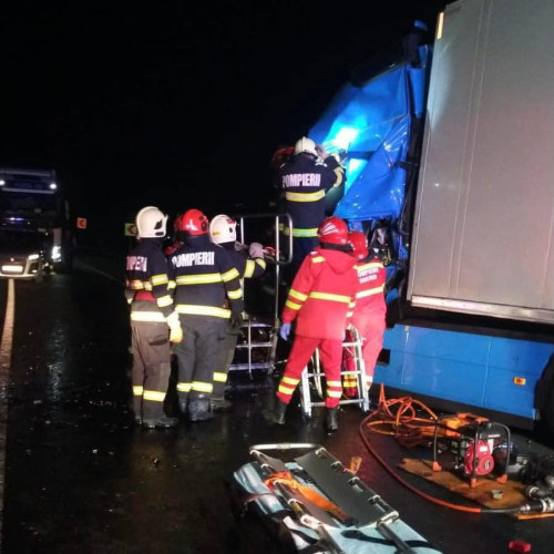 Coliziune tragică între două autocamioane pe DN 6 în Caraș-Severin