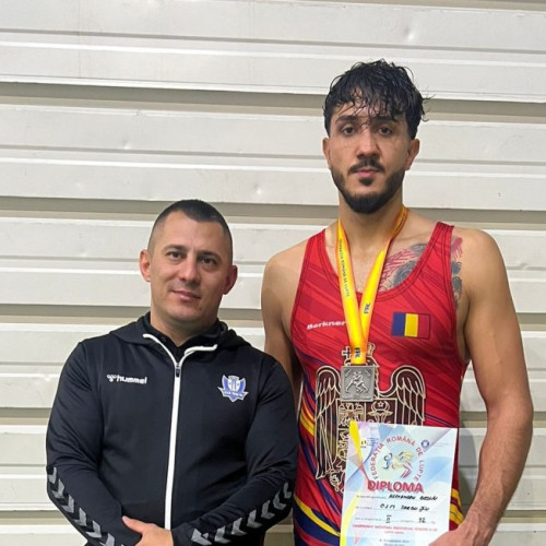 Alexandru Besliu câștigă medalie de argint la Campionatul Național de Lupte U23