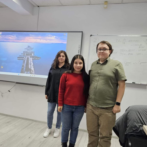 Trei studenți de la Universitatea &quot;Constantin Brancuși&quot; din Târgu Jiu, premianți la Sesiunea Națională de Comunicare Științifică