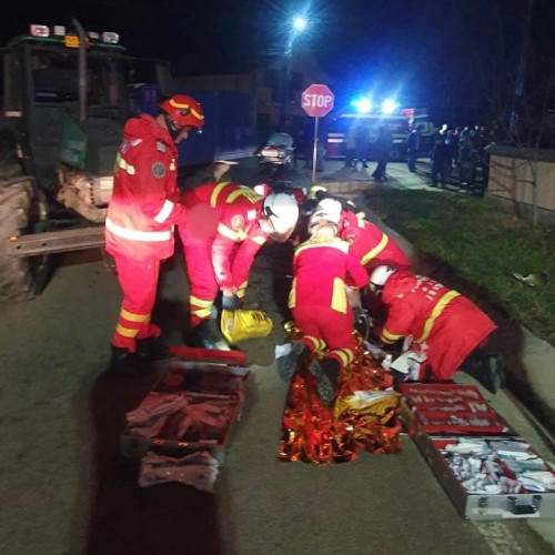 Accident rutier în Bosanci între un tractor și un moped cu doi minori