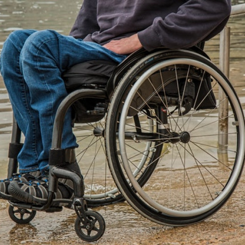 Numărul persoanelor cu dizabilități în România atinge 942.889 la jumătatea anului 2024