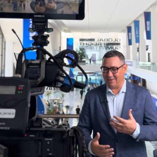 Un &quot;potop&quot; politic se abate asupra celor de la Putere, afirmă Victor Ponta