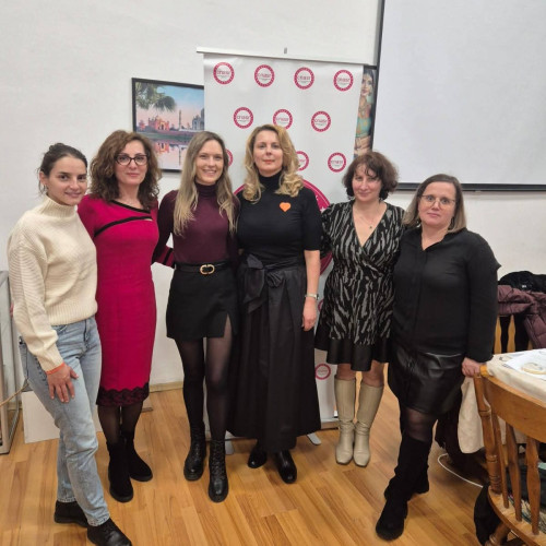 Asistenții sociali din Tg-Jiu marchează &quot;Ziua Internațională pentru Eliminarea Violenței împotriva Femeilor&quot;