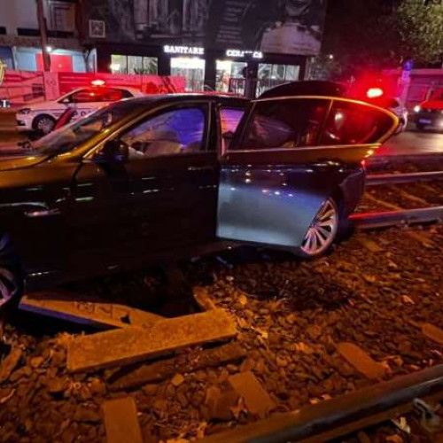 Accident rutier pe un bulevard din Sectorul 6