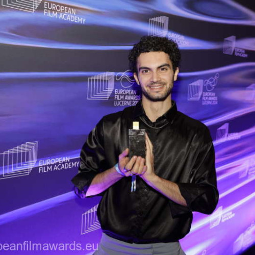 Filmul &quot;Trei kilometri pana la capatul lumii&quot; câștigă European University Film Award