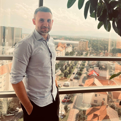 Liberalul Alin Caragui demisionează din funcția de secretar de stat in Ministerul Energiei