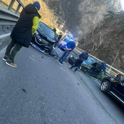 Accident rutier pe DN 7, în zona localității Călimănești