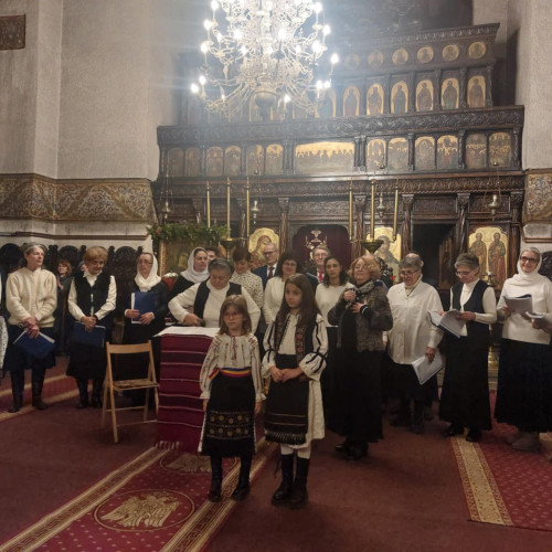 Concert de colinde la Biserica &quot;Sf. Apostoli&quot; din Târgu Jiu