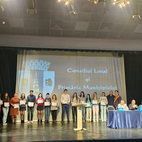 Târgu Jiu premiază elevii de excepție în cadrul unei ședințe festive