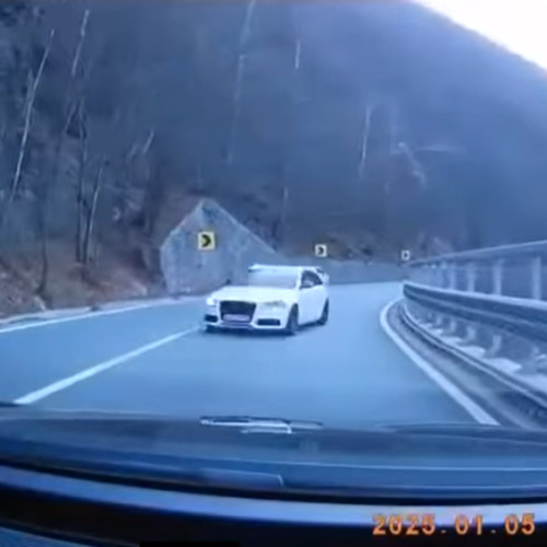 Accidentele evitabile din Defileul Jiului: șoferi incriminați pe rețelele de socializare