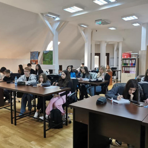 Evenimente de dezbatere organizate la Colegiul Național &quot;Tudor Vladimirescu&quot; din Târgu Jiu