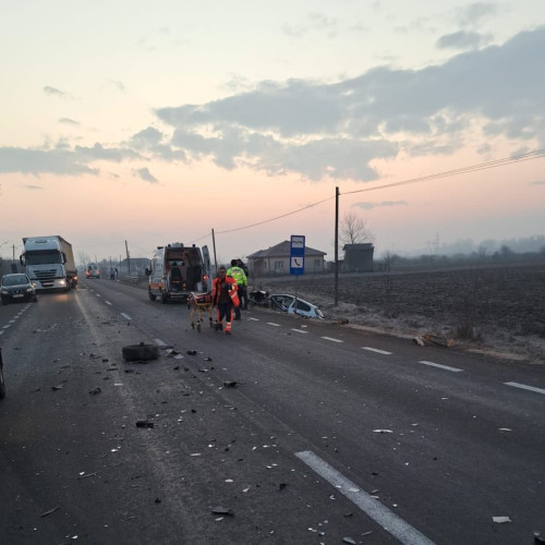 Accident grav în Mehedinți: patru persoane rănite în coliziune