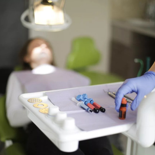 Consiliul Concurenței investighează Colegiul Medicilor Stomatologi din România