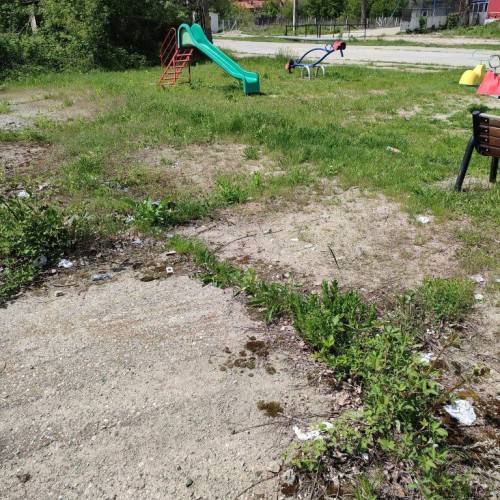 Primăria Bumbești-Jiu investește într-un loc de joacă pe un teren nelimitat