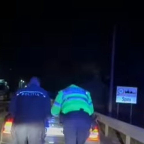 Ajutor oferit de polițiști unui tânăr aflat în dificultate pe DN7